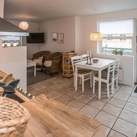 Beautiful In With Kitchen Dom wakacyjny